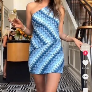 Vestique One-Shoulder Dress in Blue Waves